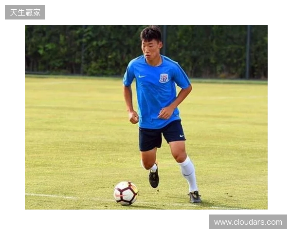 朱辰杰:自己在国家队算中生代球员,希望分享一些经验给年轻球员 朱辰杰:自己在国家队算中生代球员,希望分享一些经验给年轻球员