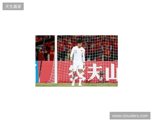 记者：国足抽调9人让安东尼奥无人可用 主力和替补差距就是这么大